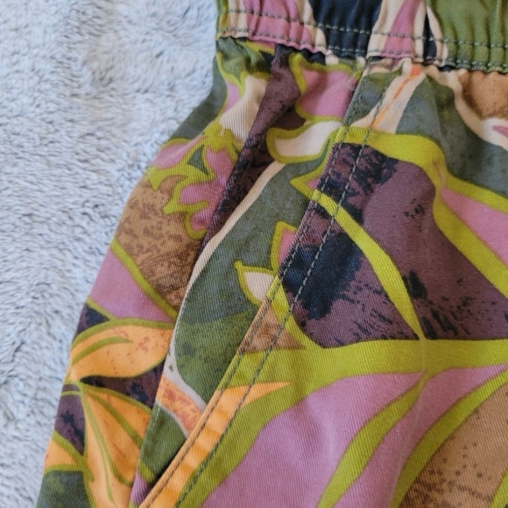 NWT! Cynthia Rowley 100% Lyocell Floral Shorts in Olive, Pink & Mustard - Picture 8 of 11